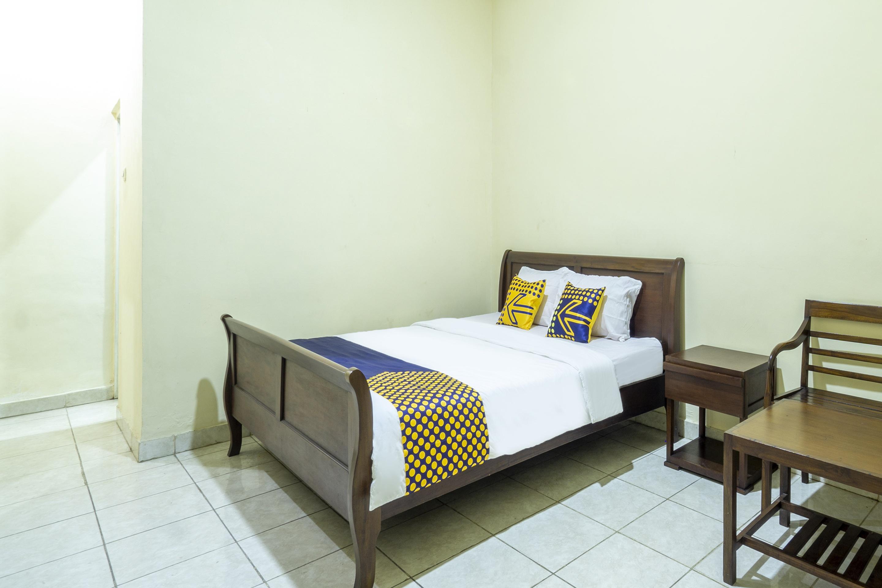 Super Oyo 3978 Hotel Danau Indah Bekasi Exterior foto